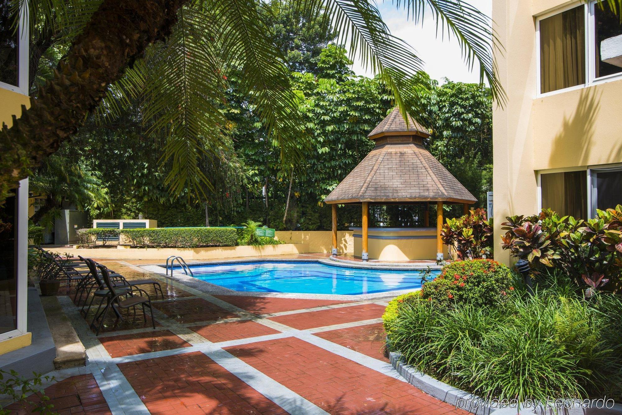 Apartotel&suites Del Rio Hotel San José