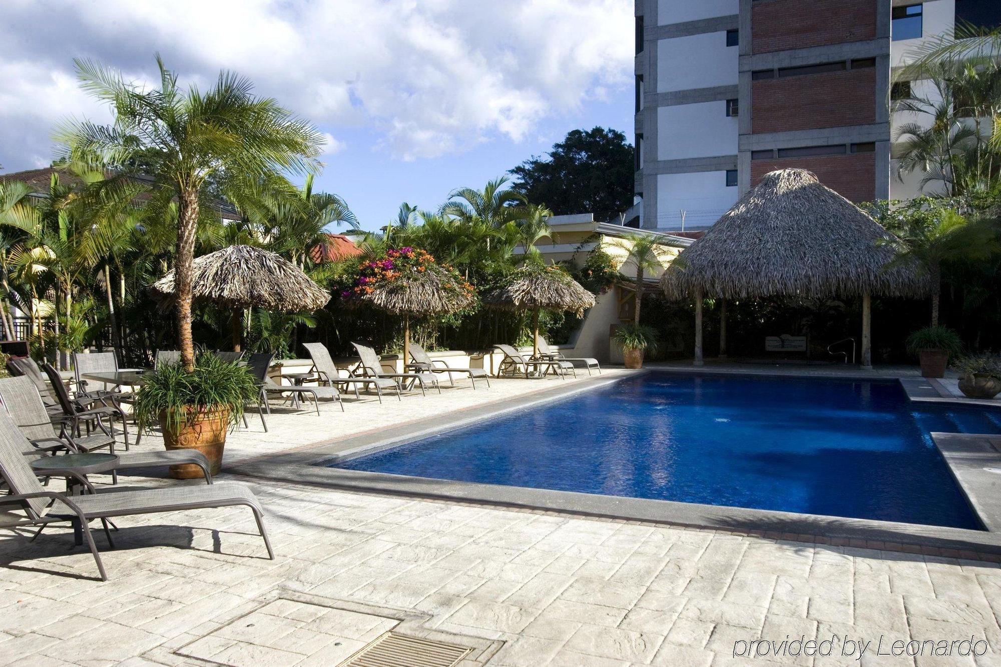 Hotel Apartotel&suites Del Rio San José