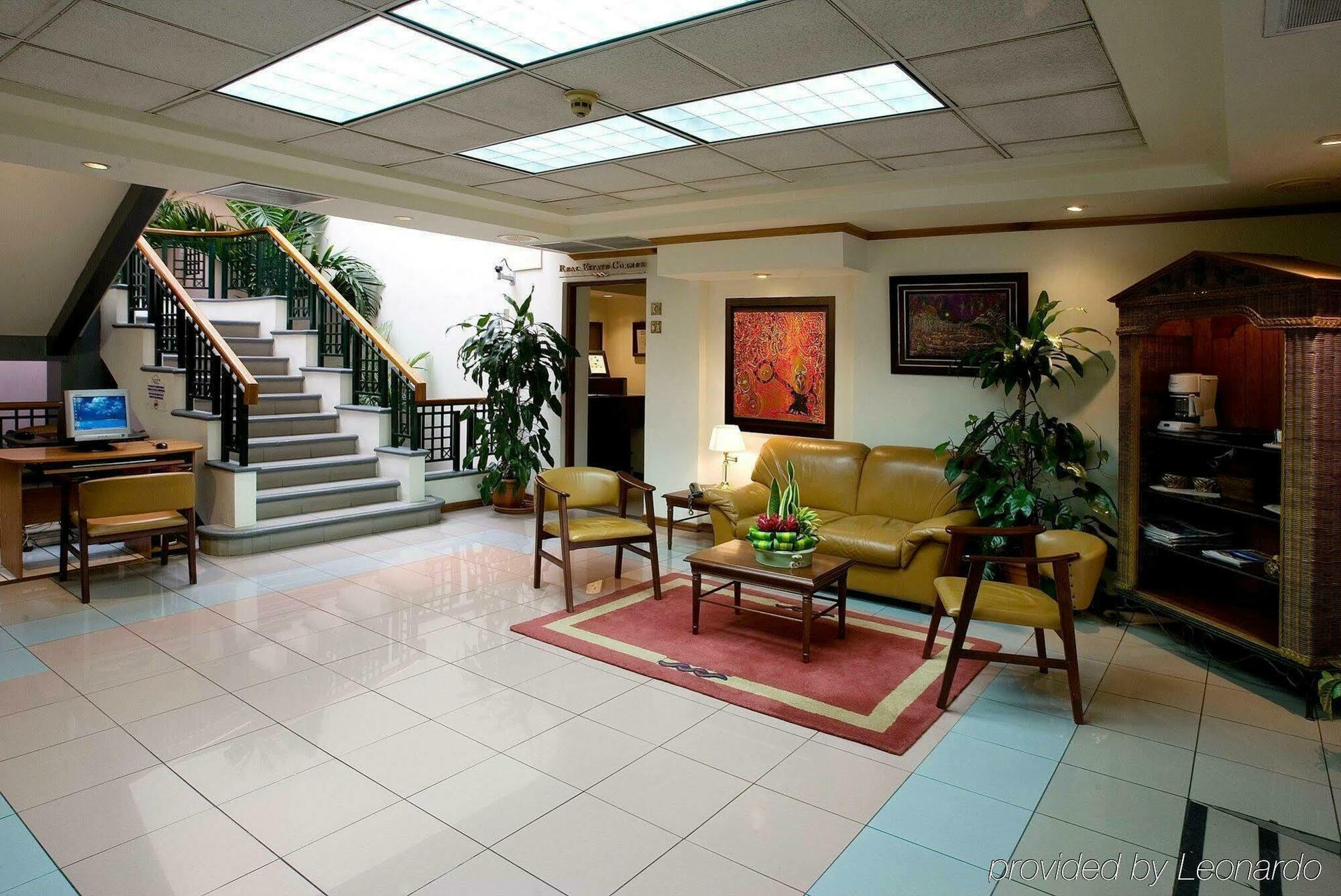 Apartotel&suites Del Rio Hotel 4*